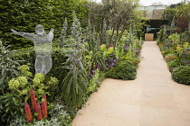 Chelsea Flower Show 2013, Arthritis research UK, Designer Chris Beardshaw. Gold medal