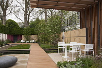 Chelsea Flower Show 2013, Brewin Dolphin garden, Designer Robert Myers. Gold medal