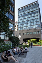 USA, New York State, New York City, Manhattan, The High Line public park on disused elevated railway track in the meat packing district. USA, New York State, New York City.