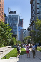 USA, New York State, New York City, Manhattan, The High Line public park on disused elevated railway track in the meat packing district. USA, New York State, New York City.