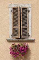 Italy, Lombardy, Lake Garda, Salo, window detail.